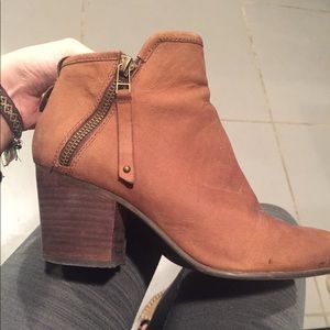 Steve Madden Booties ! Almost new